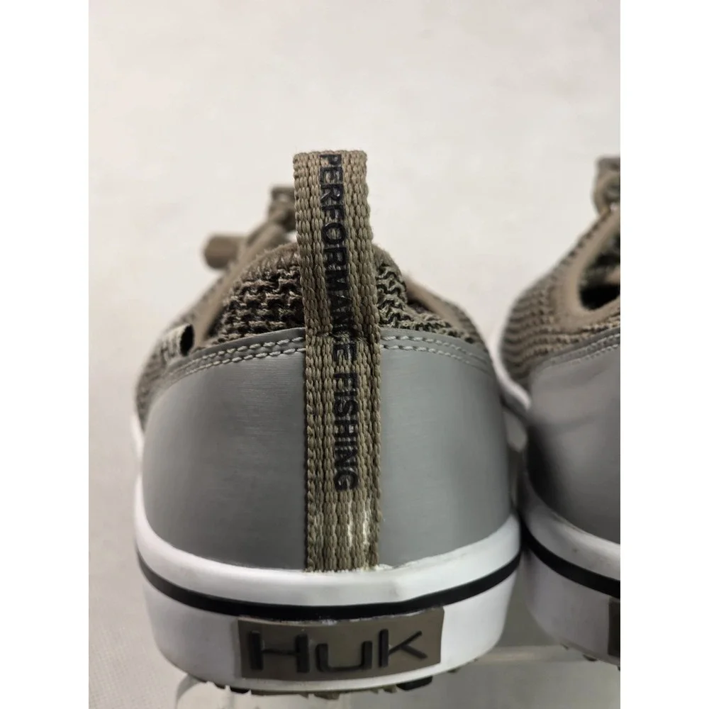 Huk Mania Performance Fishing Water Shoes  Size 8 Gray /Khaki Worn Once